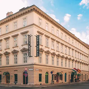 Zenit Palace **** בודפשט